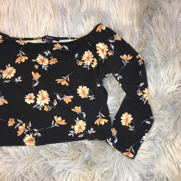 Crop Top - Picture 3 of 3